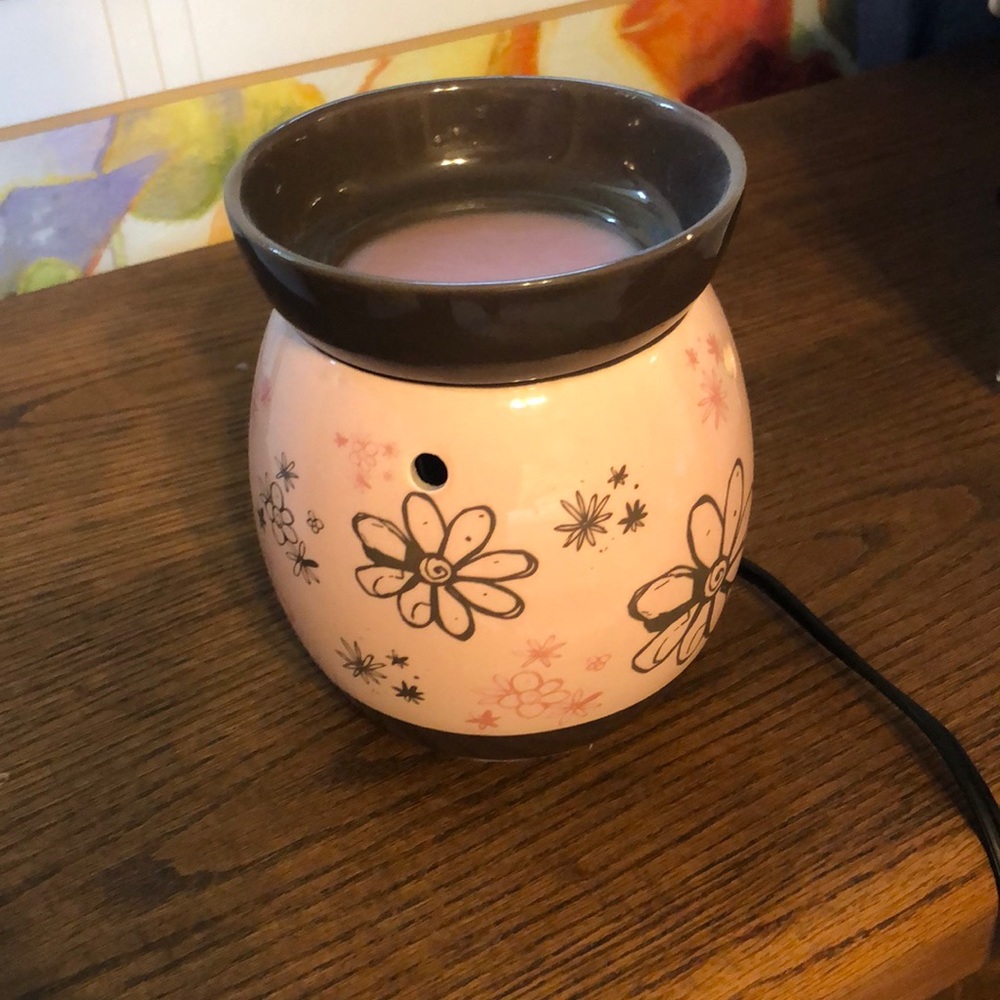 Scentsy warmer!